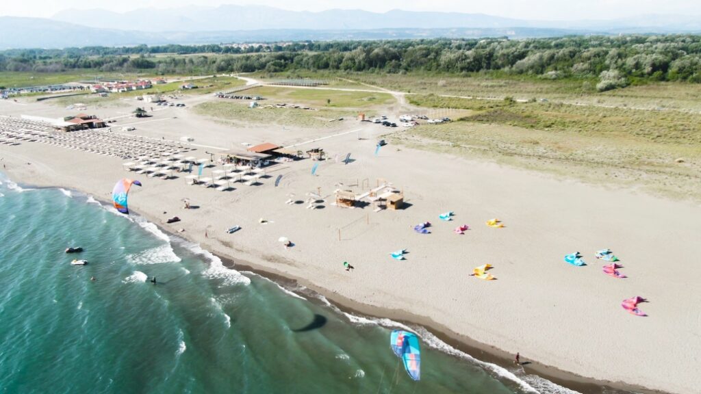 kiteriders, kitespot velika plaza, montenegro, ulcinj, kitesurfen