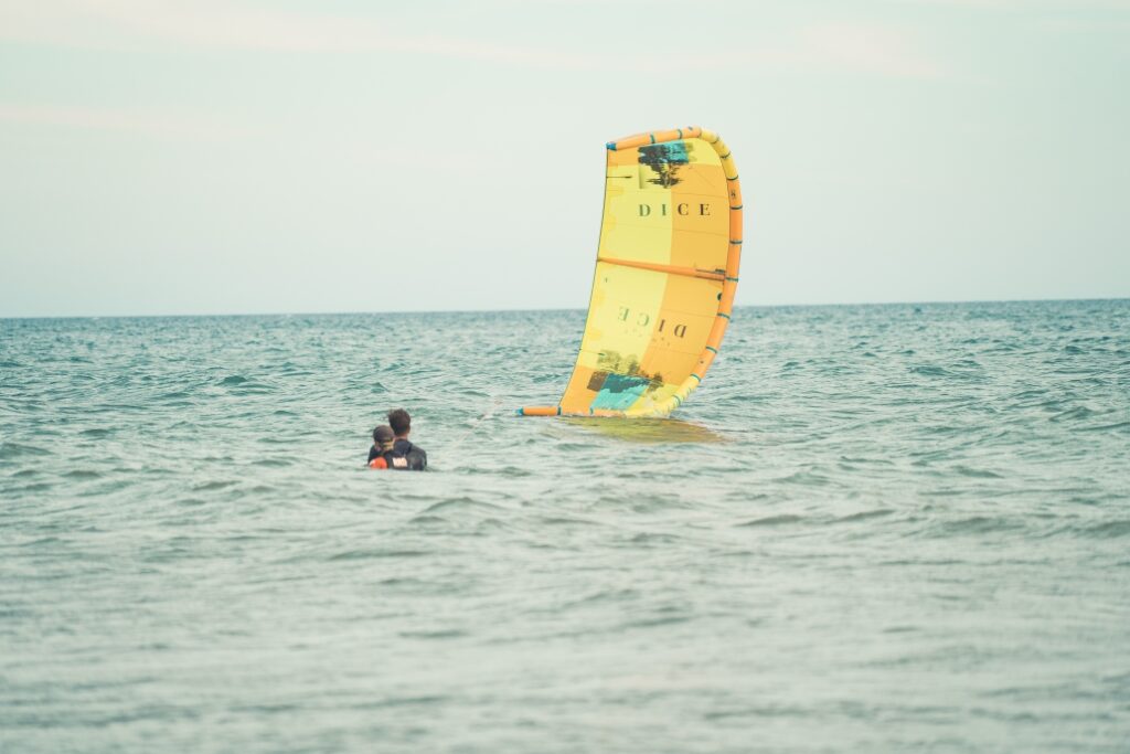 kitesurfen lernen, einzelunterricht, stehrevier, kitespot montenegro